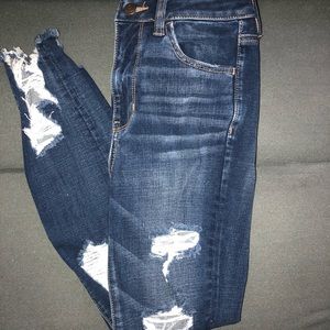 AE Distressed Super High Rise Jegging